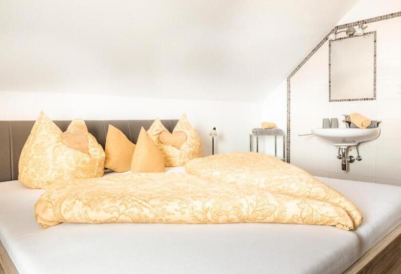 فندق Biobauernhof Tonimörtl