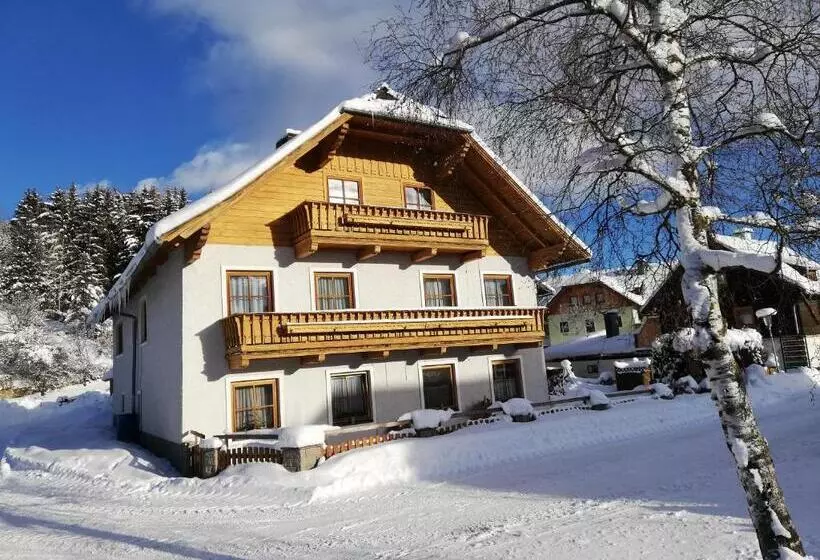 ホテル Biobauernhof Tonimörtl