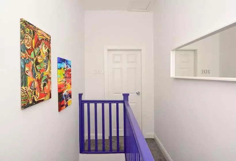 Townhouse Plus @ 301 West Street Crewe