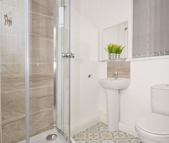 Townhouse Plus @ 301 West Street Crewe