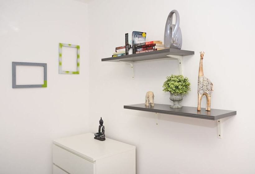 Townhouse Plus @ 301 West Street Crewe