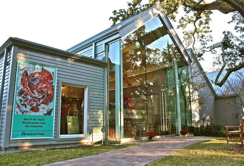 Gulf Hills Hotel & Resort