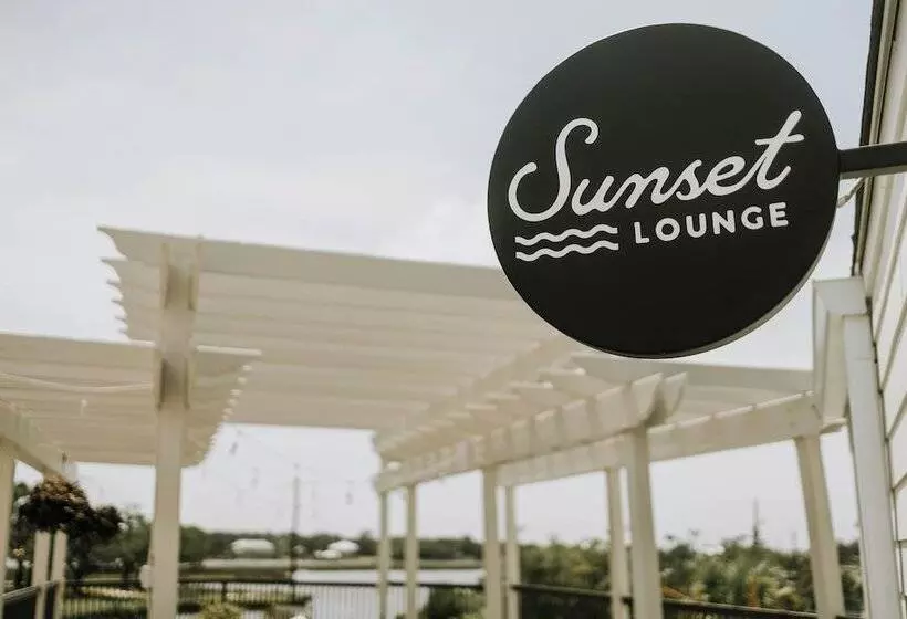 Gulf Hills Hotel & Resort