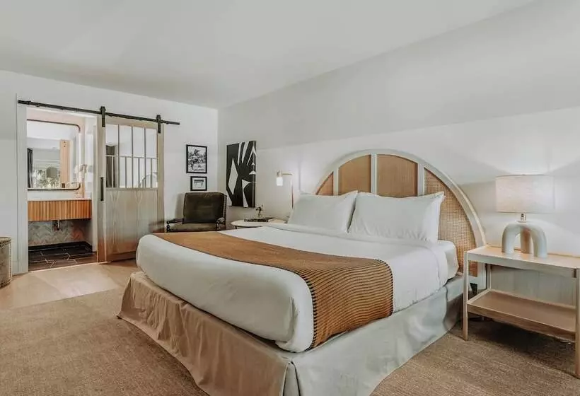 Gulf Hills Hotel & Resort