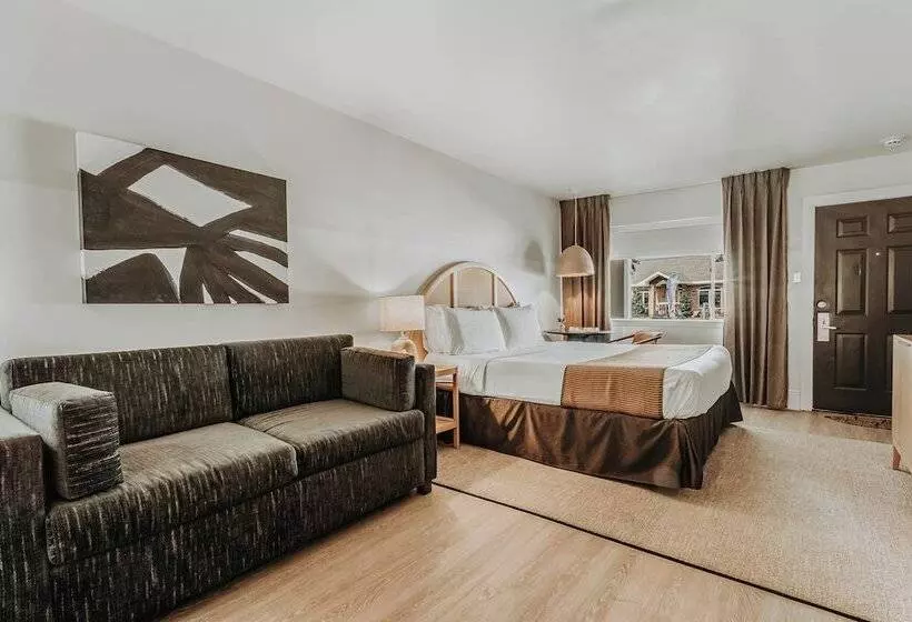 Gulf Hills Hotel & Resort