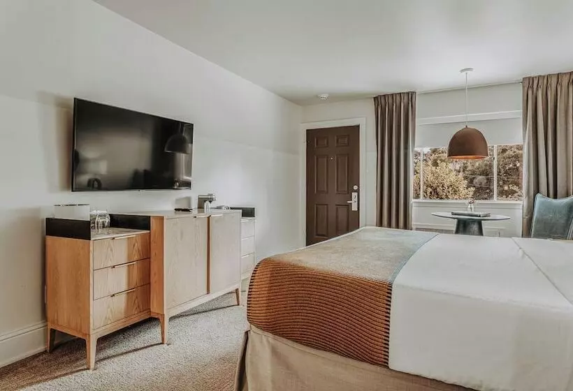 Gulf Hills Hotel & Resort