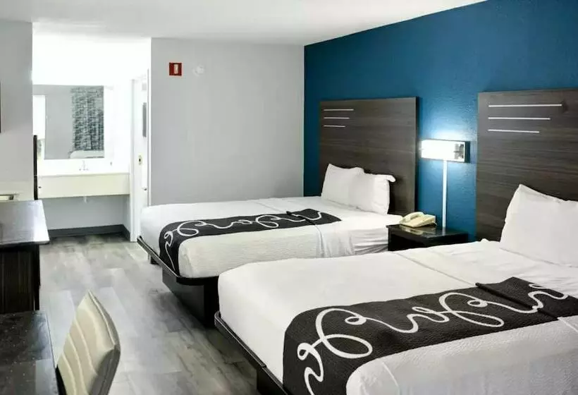 בית מלון כפרי Suburban Studios Hinesville Fort Stewart Area