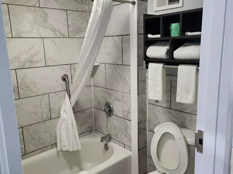 בית מלון כפרי Suburban Studios Hinesville Fort Stewart Area