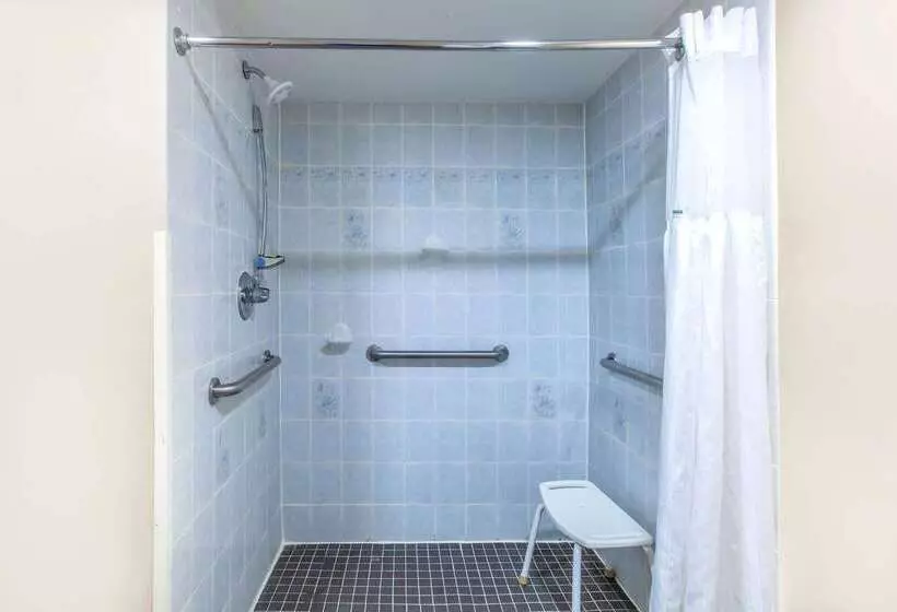 호텔 Baymont By Wyndham Mcdonough