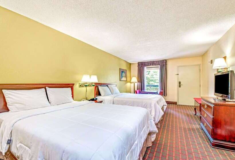 Hotel Baymont By Wyndham Mcdonough