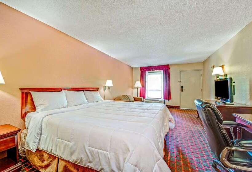 Hotel Baymont By Wyndham Mcdonough