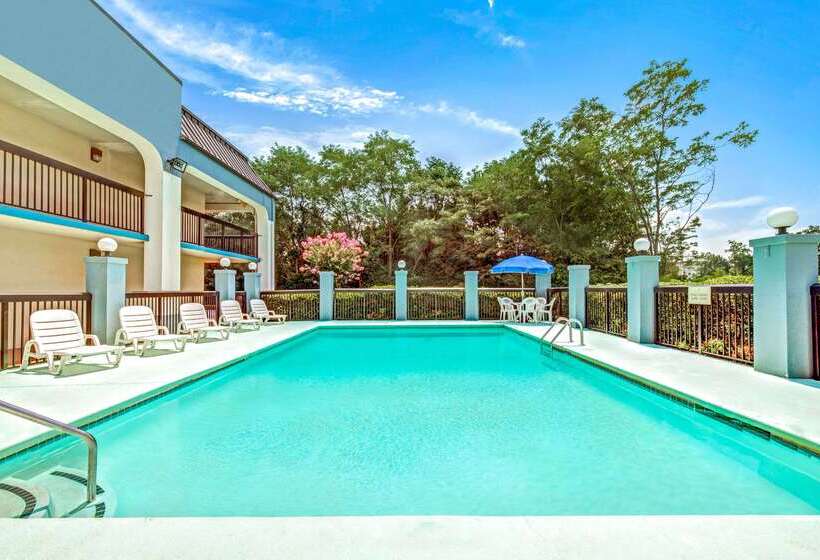 Hotel Baymont By Wyndham Mcdonough