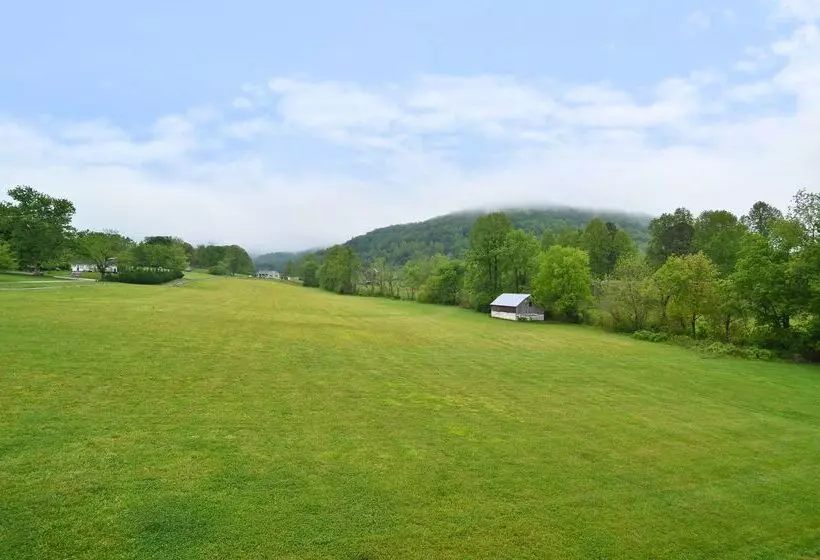 فندق Best Western Cades Cove Inn