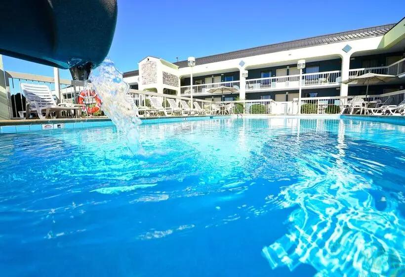 فندق Best Western Cades Cove Inn