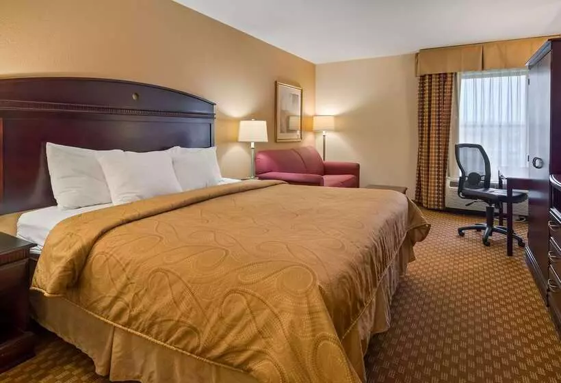 Отель Baymont By Wyndham Monroe Ohio