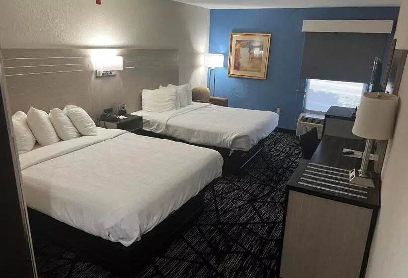 Отель Baymont By Wyndham Monroe Ohio