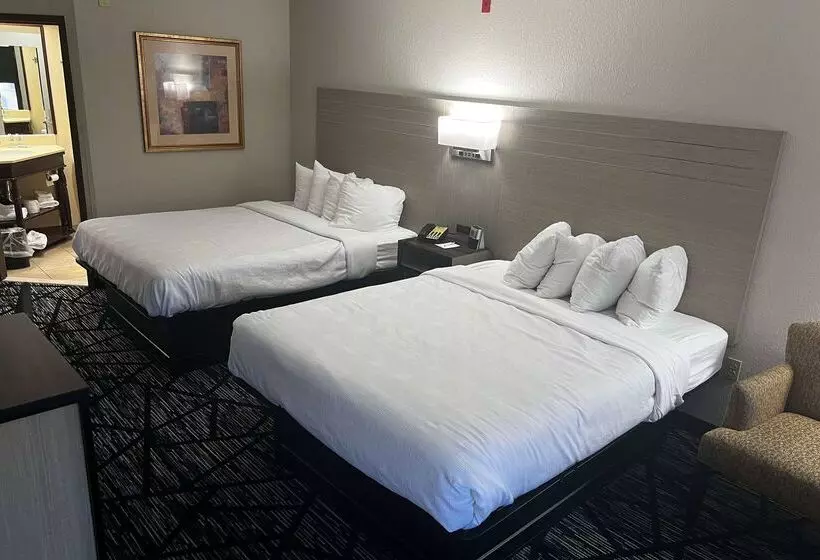 Отель Baymont By Wyndham Monroe Ohio