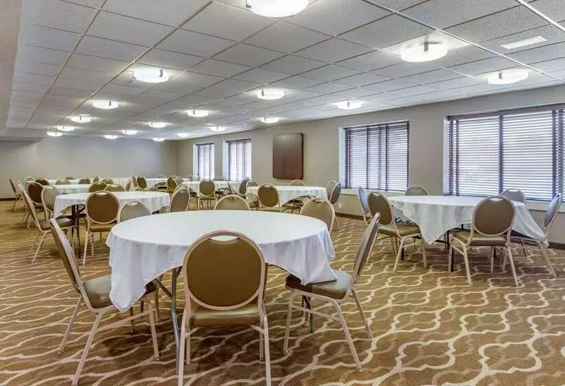 Отель Comfort Inn