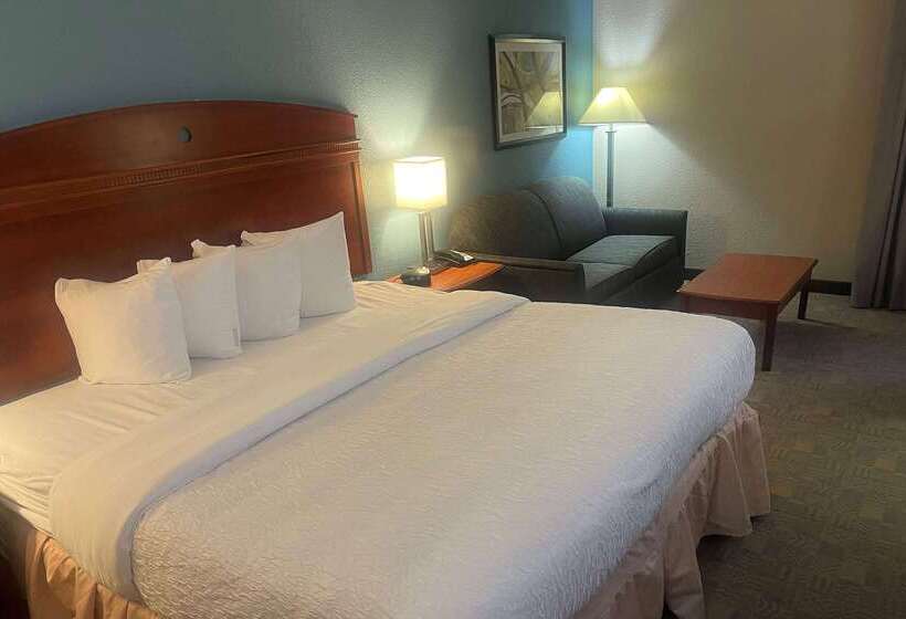 هتل Days Inn By Wyndham Englewood Dayton Airport