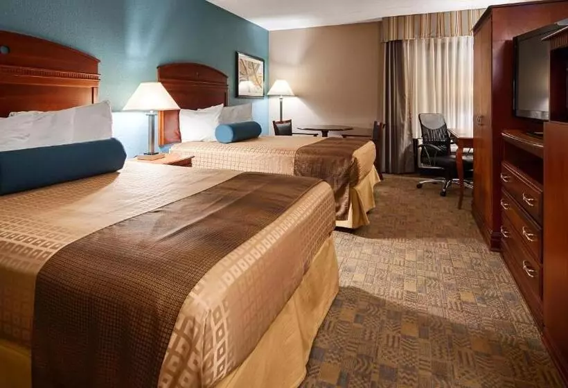בית מלון כפרי Days Inn By Wyndham Englewood Dayton Airport