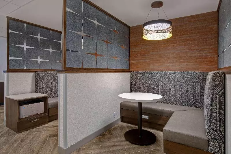 Отель Fairfield Inn & Suites By Marriott Santa Fe