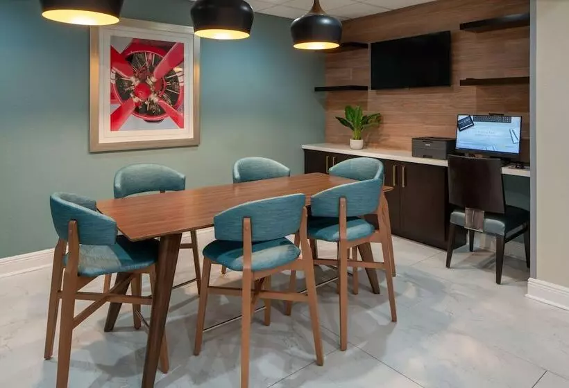 호텔 Four Points By Sheraton Alexandria