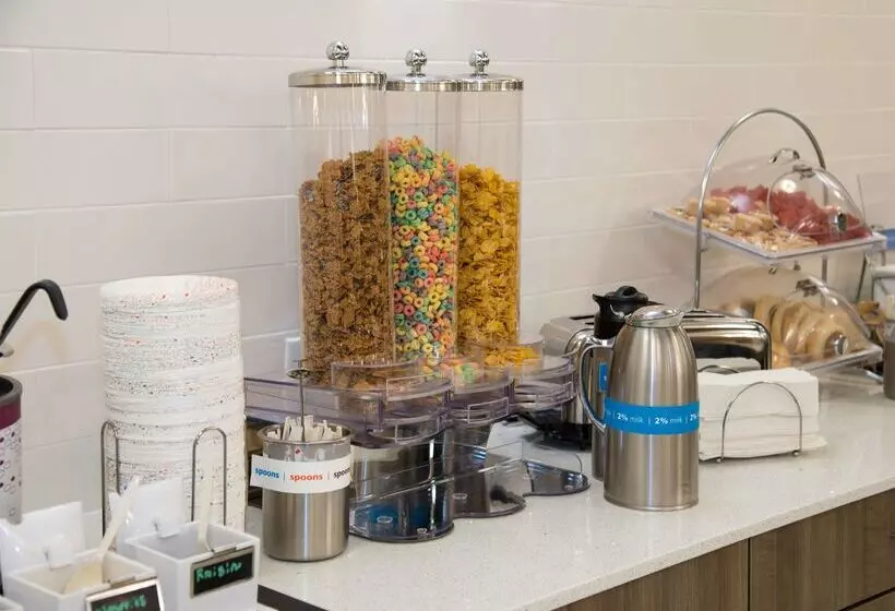 هتل Hampton Inn & Suites Jackson Coliseum