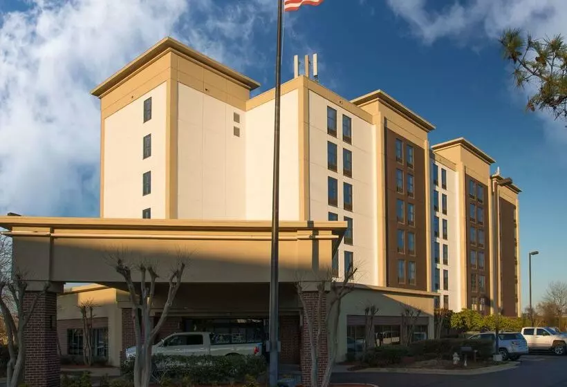هتل Hampton Inn & Suites Jackson Coliseum