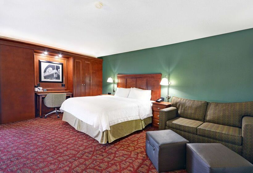 Отель Hampton Inn Athens