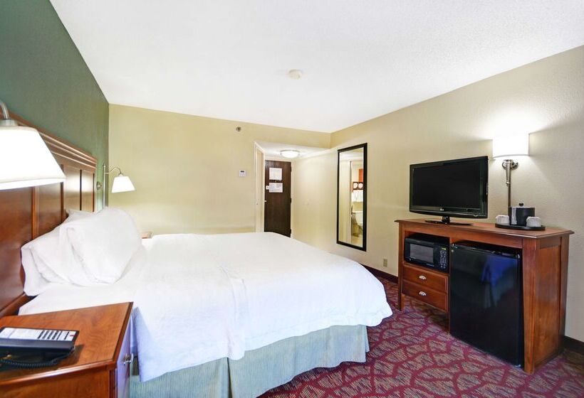 Отель Hampton Inn Athens