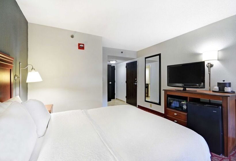 Отель Hampton Inn Athens