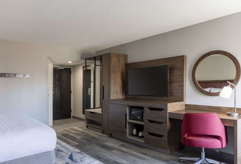 Отель Hampton Inn Athens