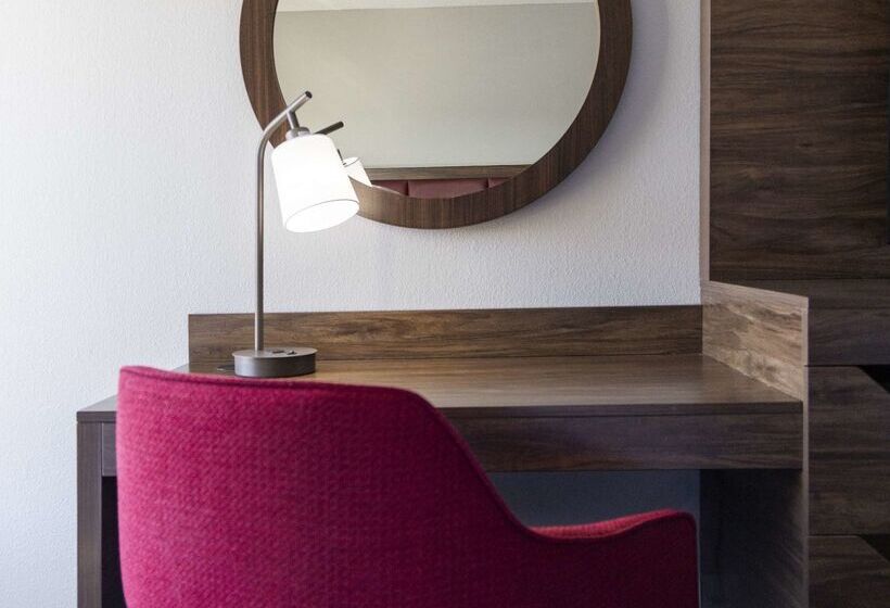 Отель Hampton Inn Athens