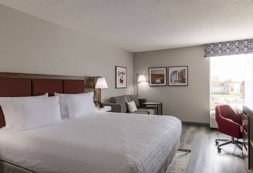 Отель Hampton Inn Athens