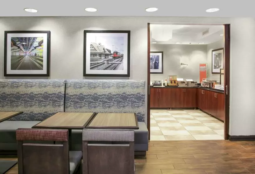 Отель Hampton Inn Chicago Elgin / I90