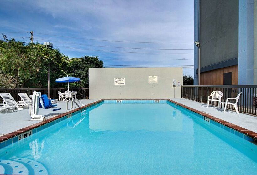 בית מלון כפרי Hampton Inn Huntsville Arsenal/south Pkway