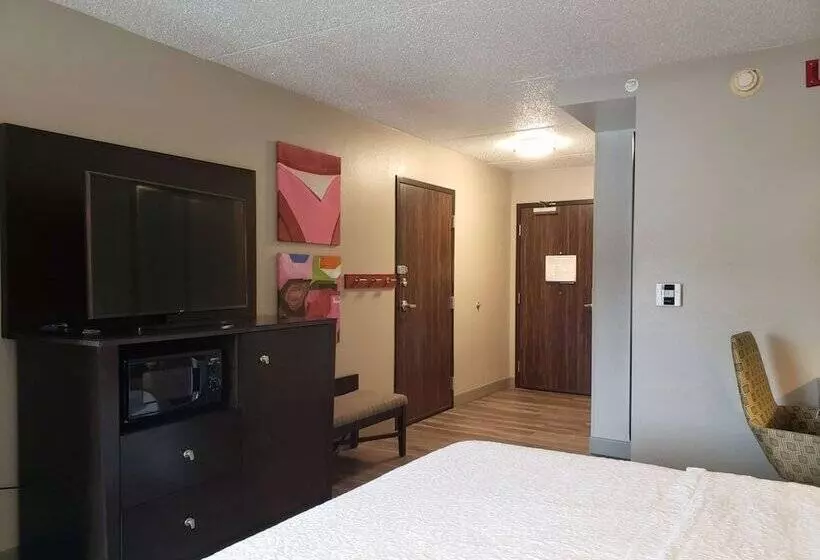 هتل Hampton Inn Johnstown