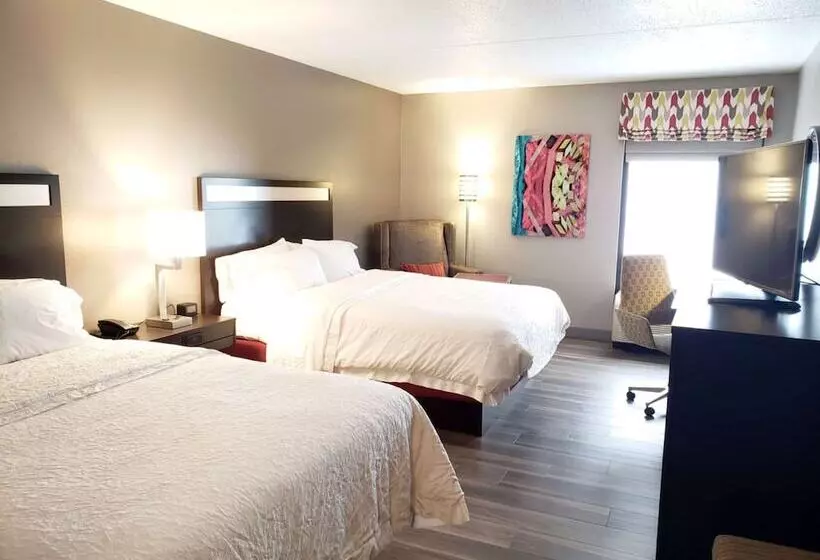 هتل Hampton Inn Johnstown