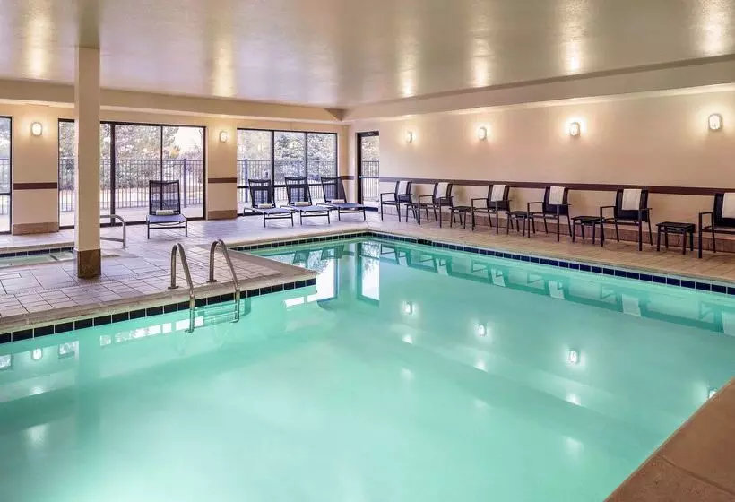 Отель Hampton Inn Loveland