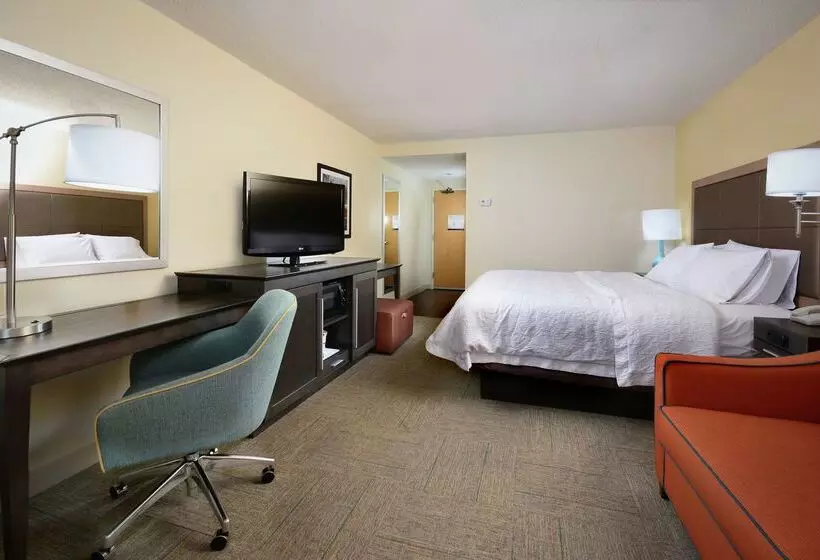 Отель Hampton Inn Martinsville