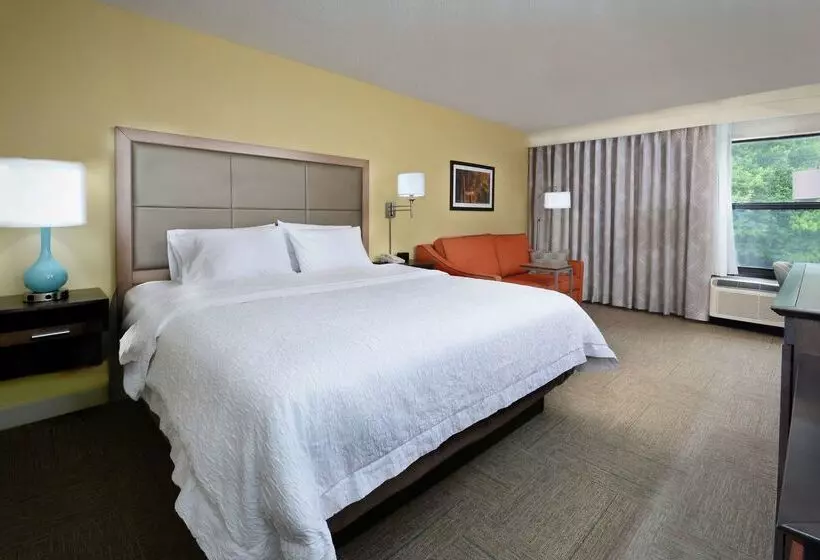 Отель Hampton Inn Martinsville