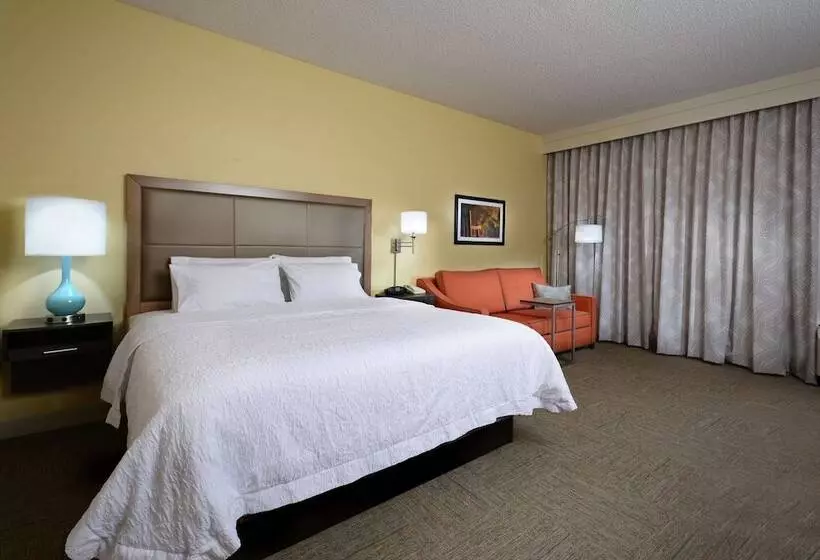Отель Hampton Inn Martinsville