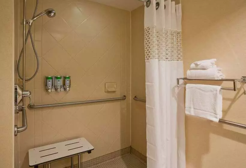 ホテル Hampton Inn Milwaukee Airport