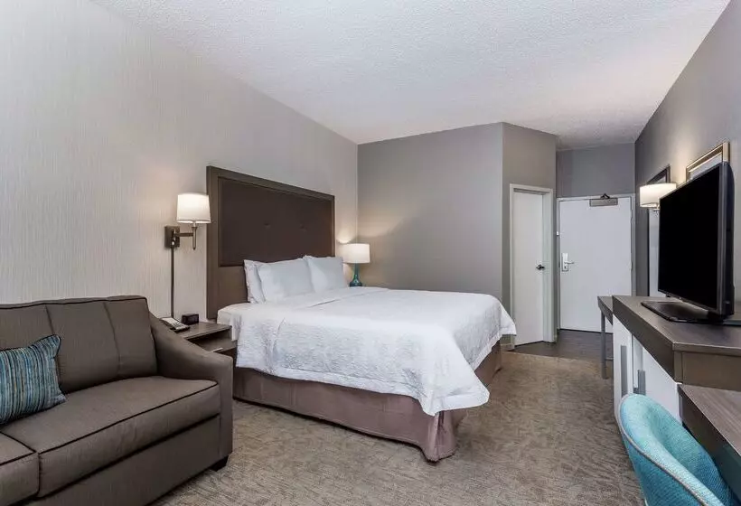 ホテル Hampton Inn Milwaukee Airport