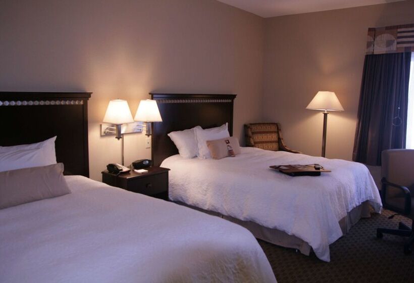 Отель Hampton Inn Olathe