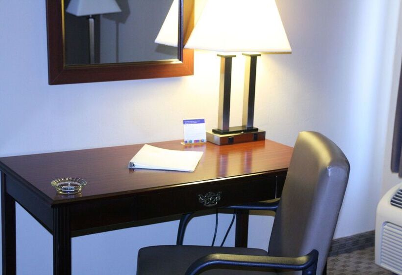 Отель Hampton Inn Olathe