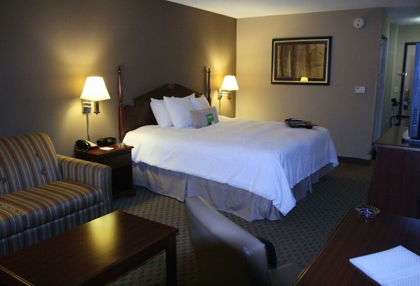 Отель Hampton Inn Olathe