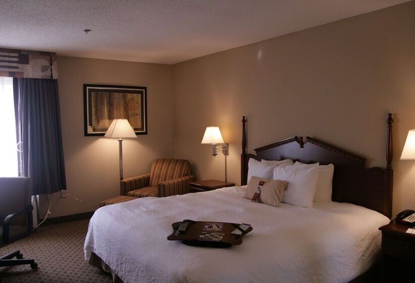 Отель Hampton Inn Olathe