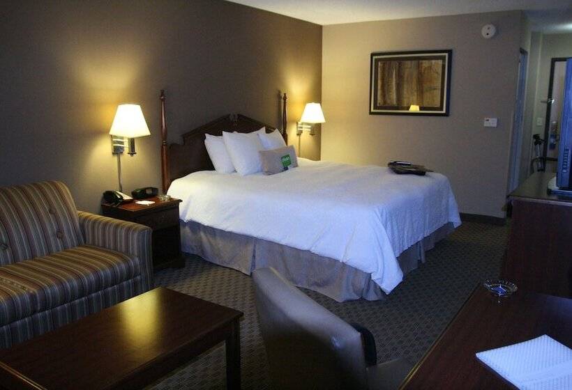 Отель Hampton Inn Olathe
