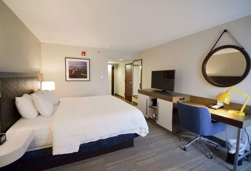 هتل Hampton Inn Salem Eastelectric Road